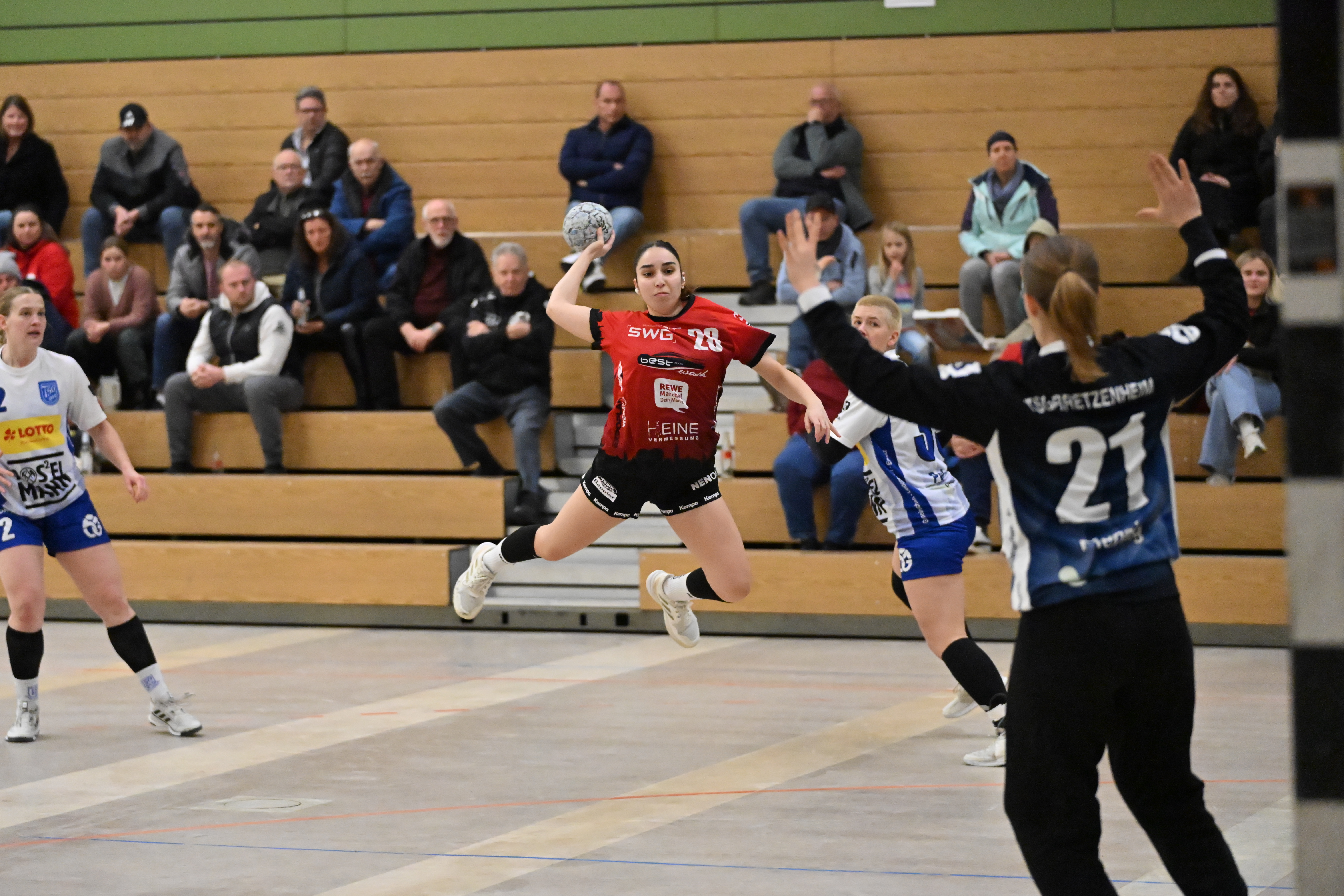 Vorweihnachtliche Bescherung für TSG Leihgestern